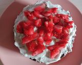 Foto langkah ke 7 dari resep Bolu Coklat Lapis Strawberry.