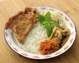 Foto langkah ke 9 dari resep Nasi Kulit Ayam Krispi Sambal Gledek.