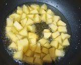 Foto langkah ke 2 dari resep Tumis Ayam Kentang Yummy.