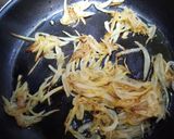 Foto del paso 3 de la receta: Atún rojo encebollado