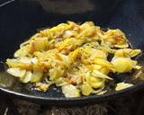 Foto del paso 4 de la receta: Tortilla de patatas a leña