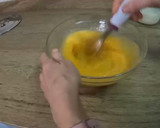 Foto del paso 2 de la receta: Flan de huevo sin horno en olla convencional
