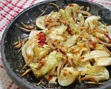 Foto langkah ke 3 dari resep Sambal Kol Goreng.