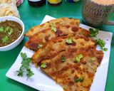A picture of step 4 of Palak Methi ka Cheesy paratha.