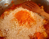 Foto del paso 3 de la receta: Arroz meloso de pollo y costillas