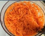A picture of step 1 of Gajar Ka Halwa.