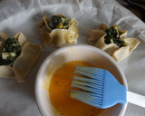 Foto del paso 3 de la receta: Cestillos con relleno de espinacas, cebolletas y queso Provolone