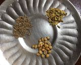 A picture of step 3 of Dahi Bhindi.