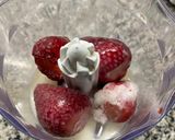 Foto del paso 1 de la receta: Helado de Frutillas SIN AZÚCAR en 5 min