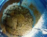 A picture of step 2 of Handi kabab with fried paratha.