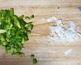 Foto del paso 2 de la receta: Arroz basmati al curry con pimiento verde