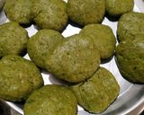 A picture of step 5 of Spinach Puri.