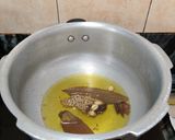 A picture of step 2 of BROCCOLI PULAO in COOKER.