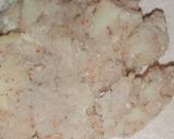 A picture of step 4 of Aloo parantha.