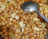 A picture of step 3 of Aloo chana masala.