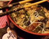A picture of step 9 of Pickled Cabbage & Shredded Duck Vermicelli雪菜鴨絲湯米.