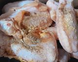 Hình bước làm 1 của món Cánh gà nướng mắm ruốc