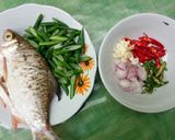 Foto langkah ke 1 dari resep Tumis ikan bunga bawang.