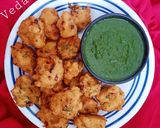 A picture of step 4 of Moong Dal Bhajia.