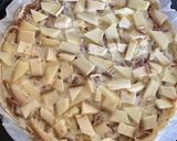 Une image de l'étape 7 de Tarte salée fondue de poireaux, lardons fumés, oignons et raclette.