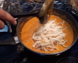 รูปขั้นตอนการทำที่ 4 ของ แกงเผ็ดหน่อไม้ไก่ ฮาลาล
