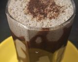 A picture of step 5 of Oreo cold coffee.