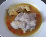 Foto langkah ke 7 dari resep Ikan Kuah Kuning Asam Pedas.