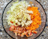Foto del paso 1 de la receta: Pasta salad 🥗 Ensalada fresca de fideos tirabuzón con aliño de queso crema