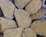 Foto langkah ke 2 dari resep Garlic Bread.