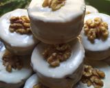 Foto del paso 4 de la receta: Alfajores de nuez y chocolate blanco