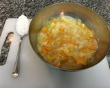 Foto del paso 4 de la receta: Merluza con salsa de pimiento y guarnición de patatas
