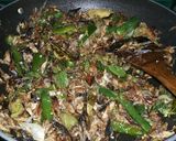 Foto langkah ke 4 dari resep Cue Tongkol Cabai Hijau Kemangi.
