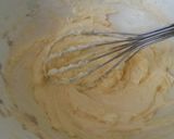 Foto langkah ke 1 dari resep Kue Kastengel No oven No mixer Tanpa cetakan.
