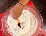 A picture of step 2 of Fresh Strawberry ice cream.