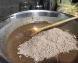 Foto del paso 5 de la receta: Torta Húmeda de Chocolate