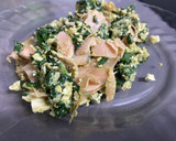 Foto del paso 3 de la receta: Espinacas con pechuga de pavo y huevo