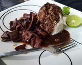 Foto del paso 1 de la receta: CALAMARES y Setas en Tinta con Arroz Blanco...!🦑
