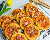 Foto langkah ke 10 dari resep Pizza Mini Ide Jualan 2000an.