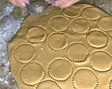 A picture of step 6 of Chana biscuits.