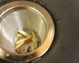A picture of step 2 of Golden milk.