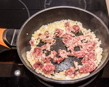 Foto del paso 5 de la receta: Berenjenas rellenas de carne