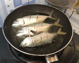 Foto langkah ke 2 dari resep Ikan kembung rica rica.