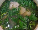 Hình bước làm 3 của món Canh đầu tôm nấu khoai sọ, rau lang