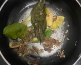 Foto langkah ke 1 dari resep Sop Ayam Simple.