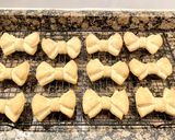 Foto del paso 9 de la receta: Galletas “ Lacitos de vainilla “