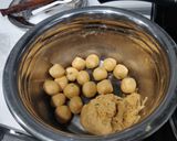 A picture of step 4 of Traditional Thattai.