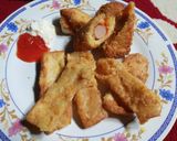Foto langkah ke 3 dari resep Roti Gulung Sosis & Telur Crispy.