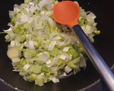 Foto del paso 1 de la receta: Crema rápida de alcachofas en conserva