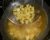 A picture of step 1 of Crispy allu.