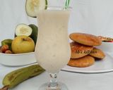 A picture of step 3 of Apple milkshake.